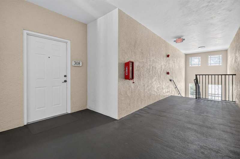 3020 Alcazar Place # 308, Palm Beach Gardens FL 33410