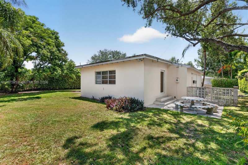 6629 SW 65th St, South Miami FL 33143