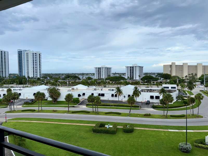 336 Golfview Road # 718, North Palm Beach FL 33408