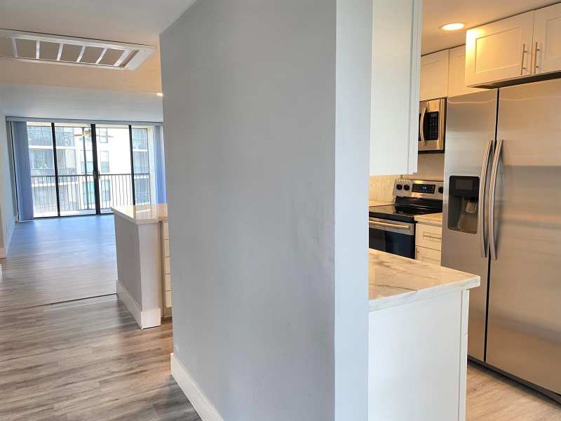 20 Royal Palm Way # 401, Boca Raton FL 33432