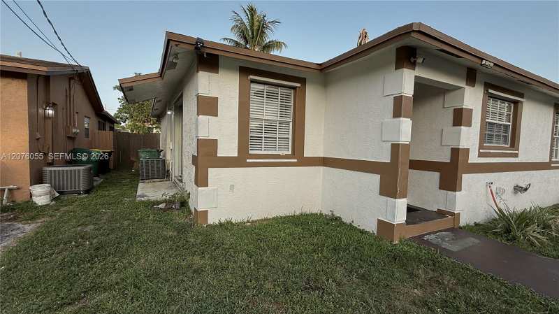230 NW 7th Ave, Dania Beach FL 33004