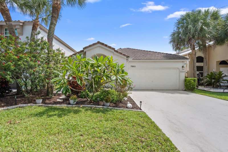 7865 Rockport Circle, Lake Worth FL 33467