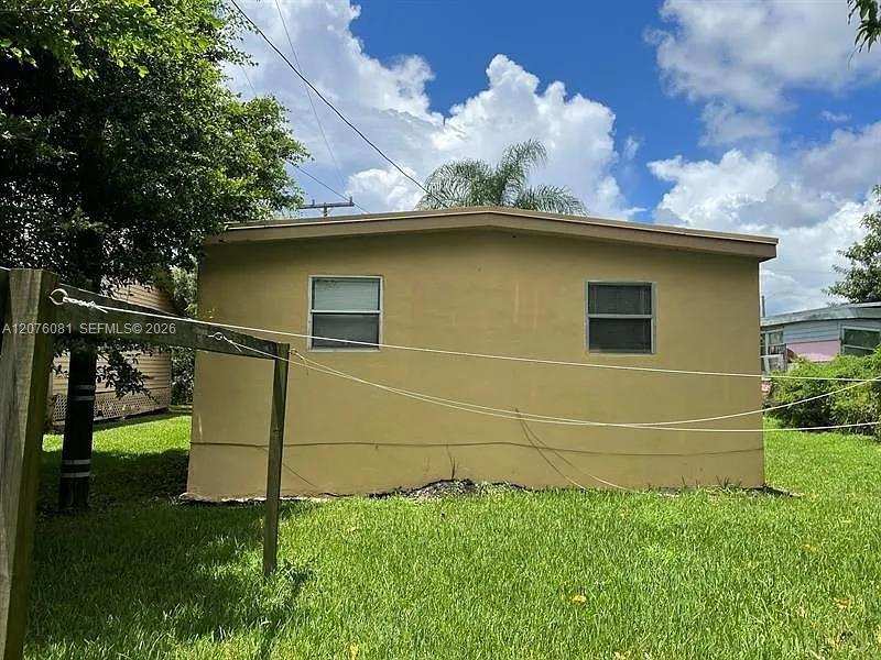 418 S Cocoanut Rd, Pahokee FL 33476