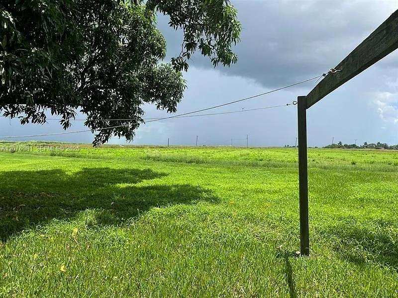 418 S Cocoanut Rd, Pahokee FL 33476