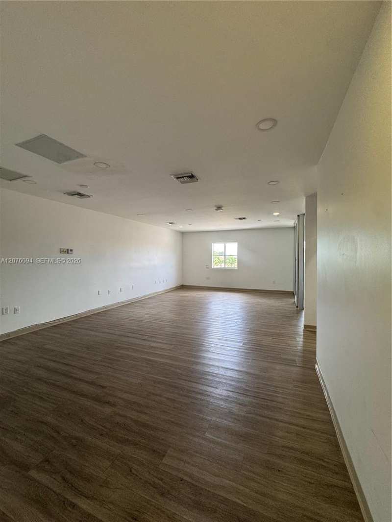 7490 SW 23rd St # 203, Miami FL 33155