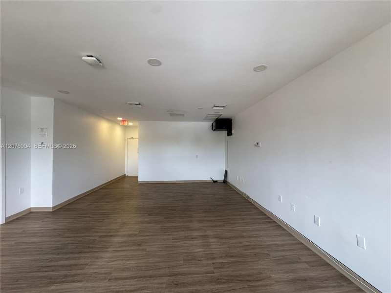 7490 SW 23rd St # 203, Miami FL 33155