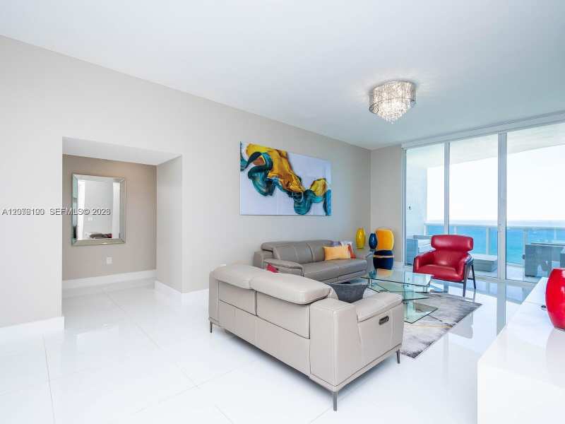 15901 Collins Ave # 2504, Sunny Isles Beach FL 33160