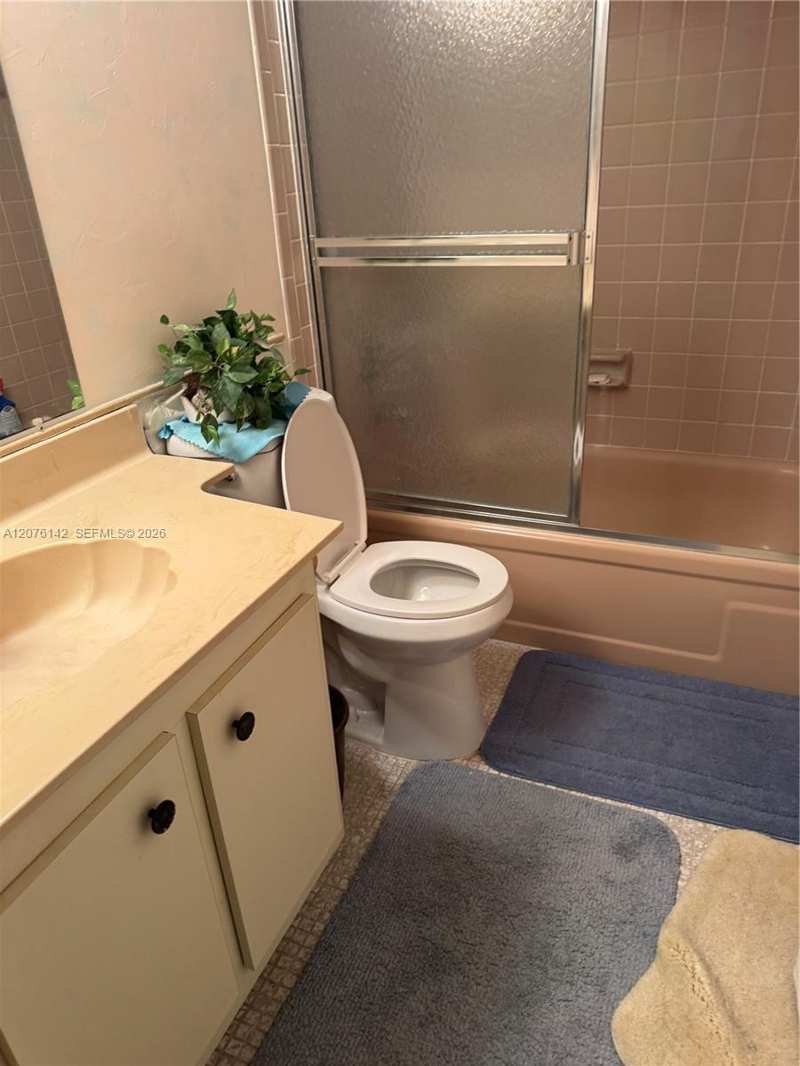 7640 NW 18th St # 104, Margate FL 33063