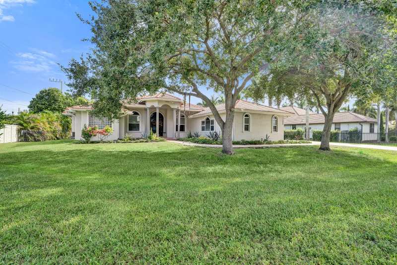 11800 NW 17TH Place, Plantation FL 33323
