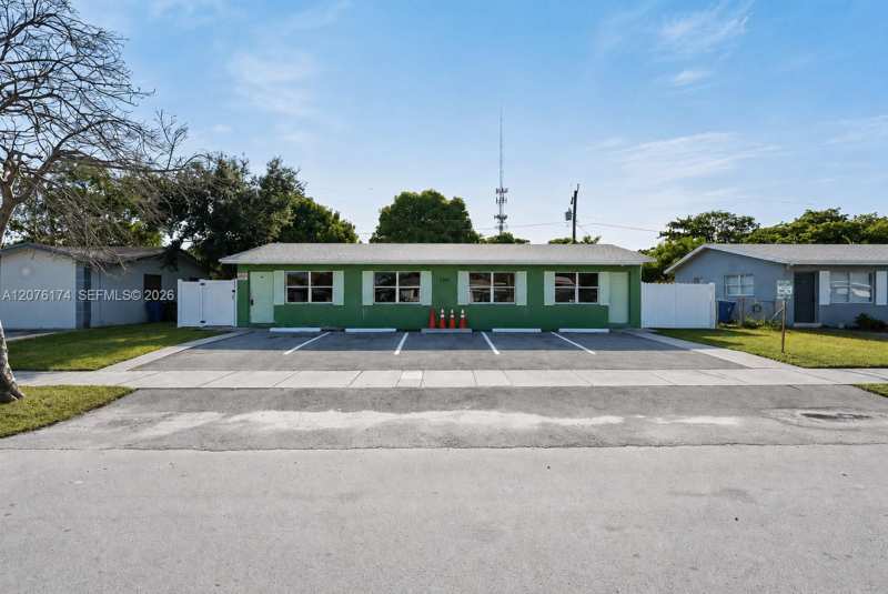 2140 NW 21st Ter, Fort Lauderdale FL 33311