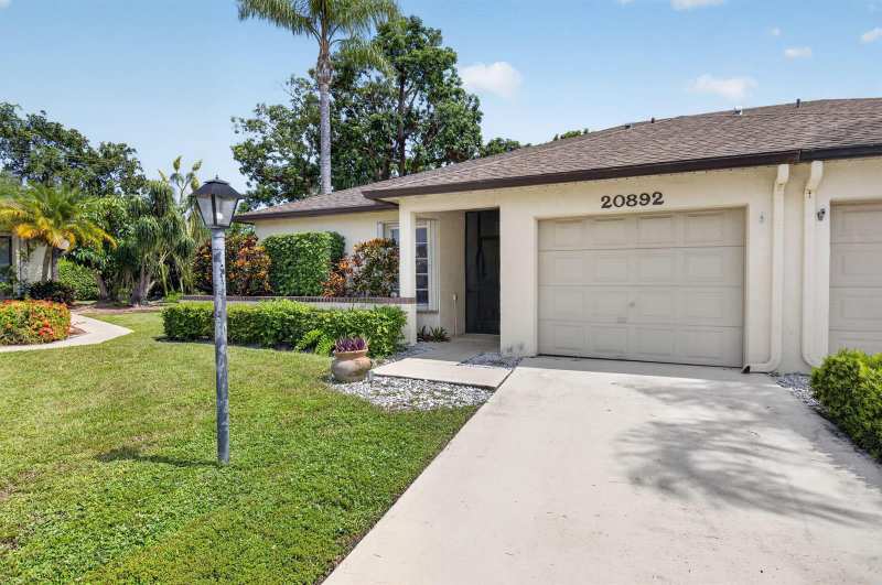 20892 Concord Green Drive E, Boca Raton FL 33433
