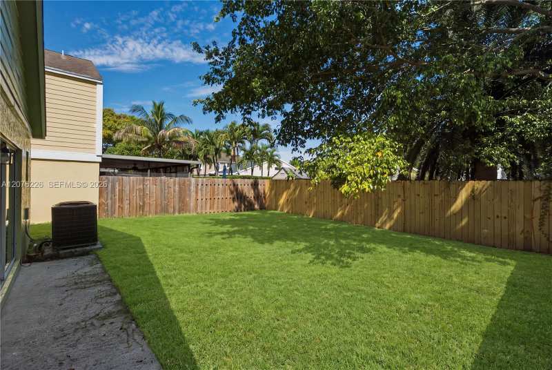 15969 SW 2nd St, Sunrise FL 33326