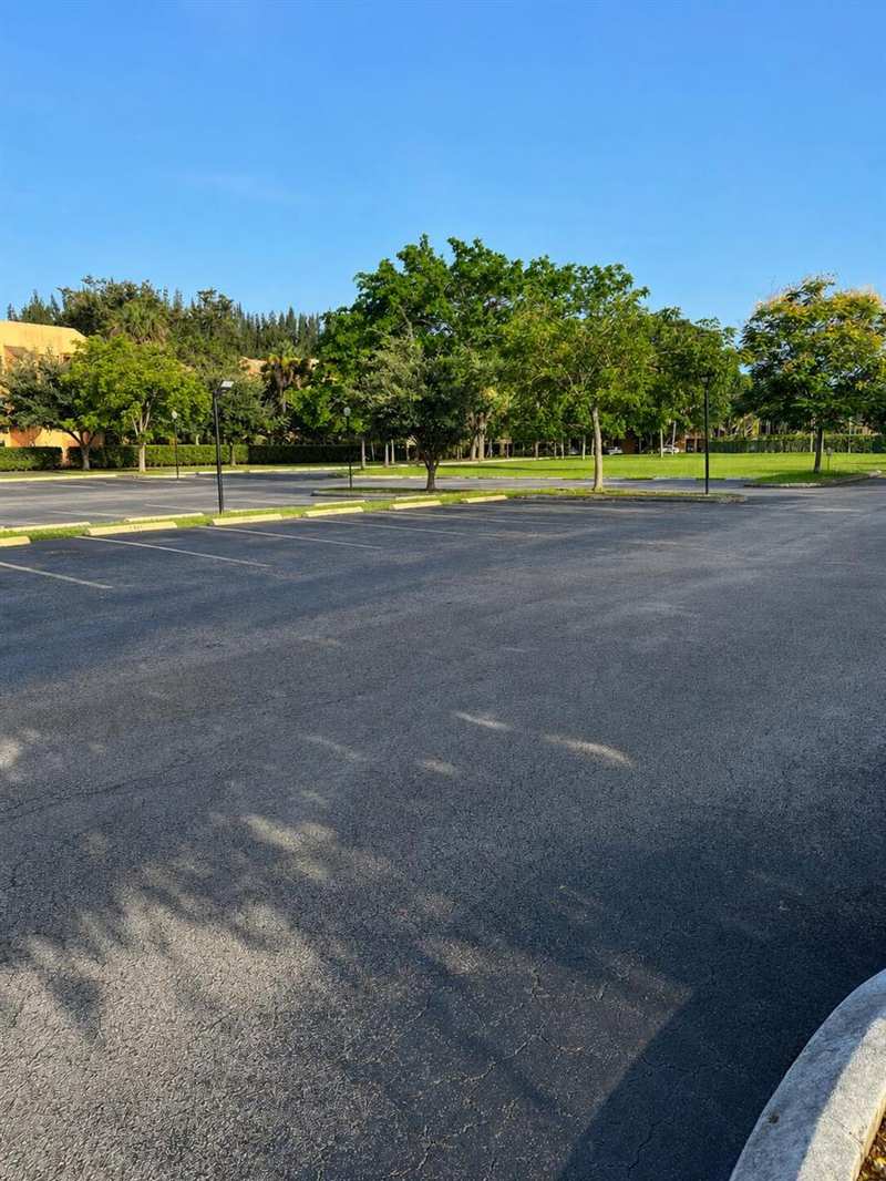 450 Commodore Drive # 106, Plantation FL 33325