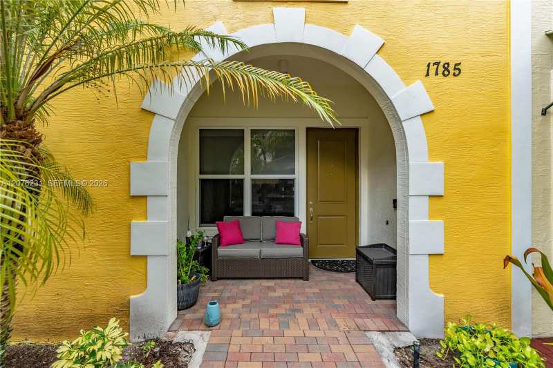 1785 NW 124th Pl, Pembroke Pines FL 33028