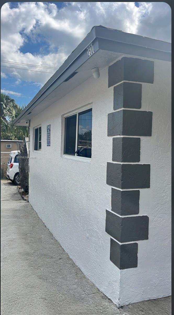 2500 Franklin Dr, Fort Lauderdale FL 33311