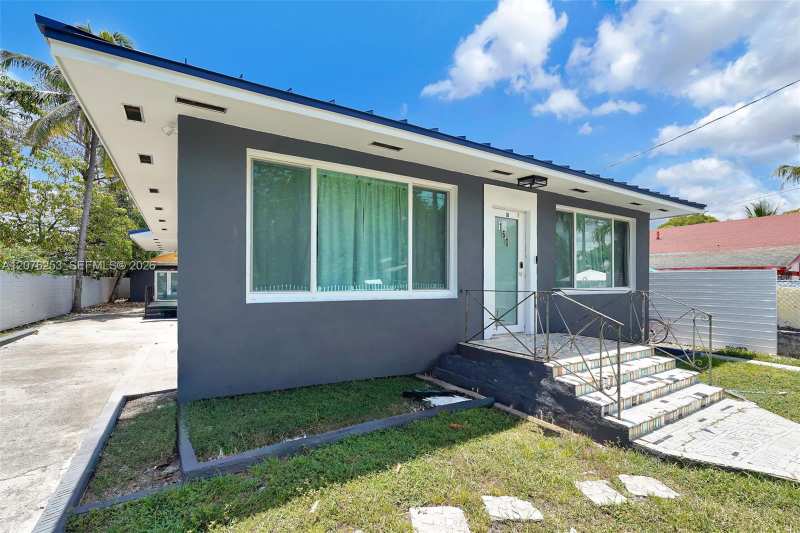 160 NW 45th St # 2, Miami FL 33127