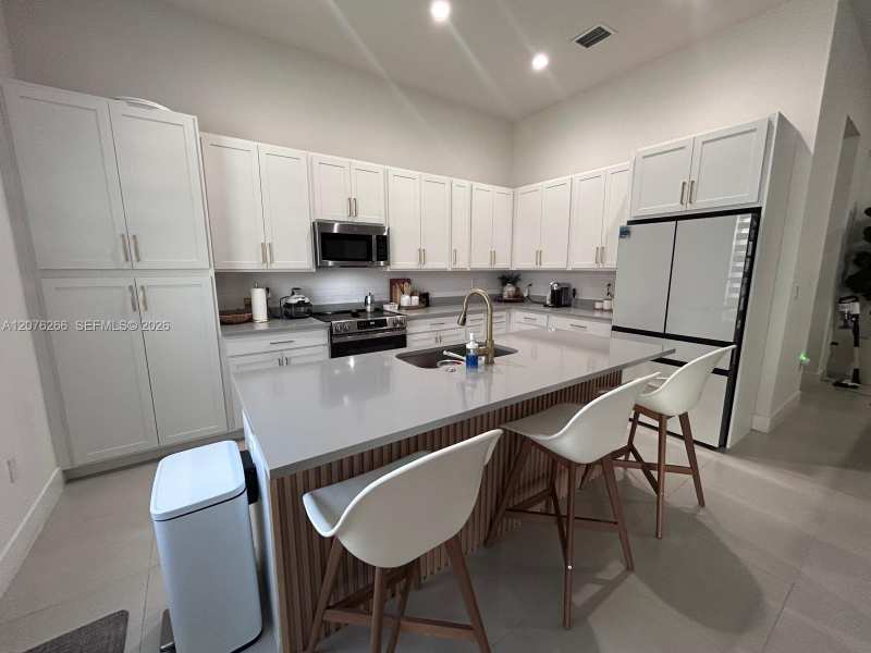 14435 SW 13th Ter, Miami FL 33184