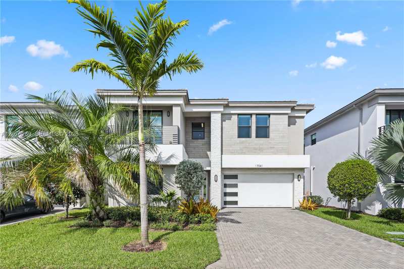 17041 Teton River Rd, Boca Raton FL 33496