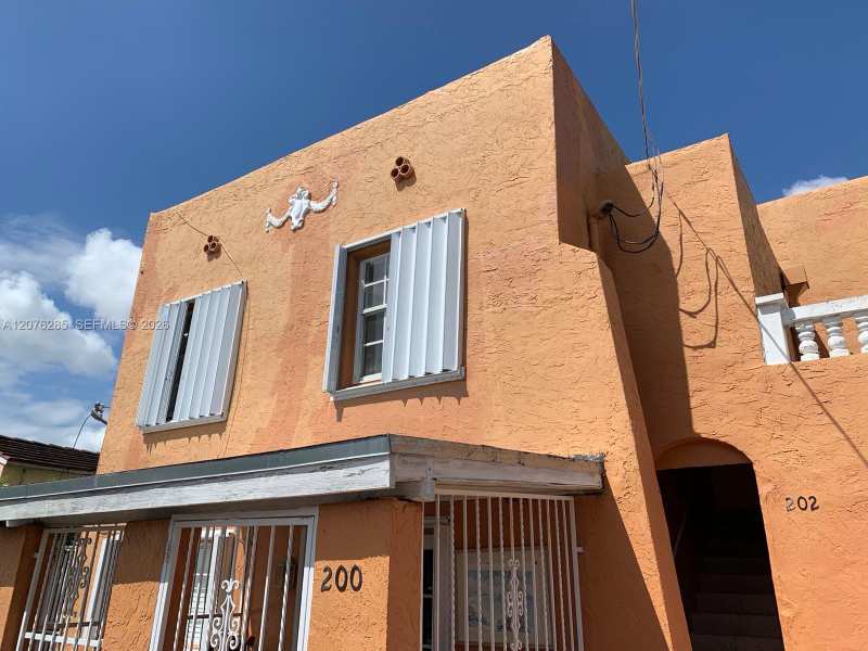 200 NW 34th Ave, Miami FL 33125