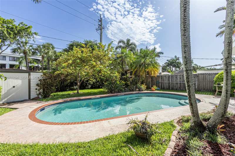1523 Liberty St, Hollywood FL 33020