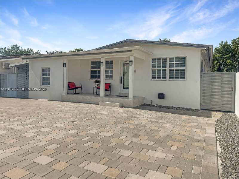350 W 16th St, Hialeah FL 33010