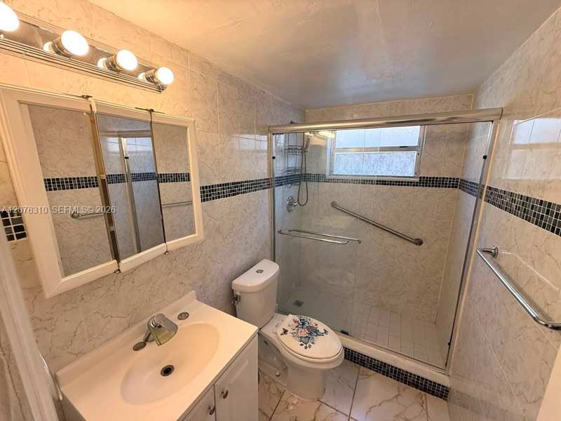 350 E 21st St # 108, Hialeah FL 33010
