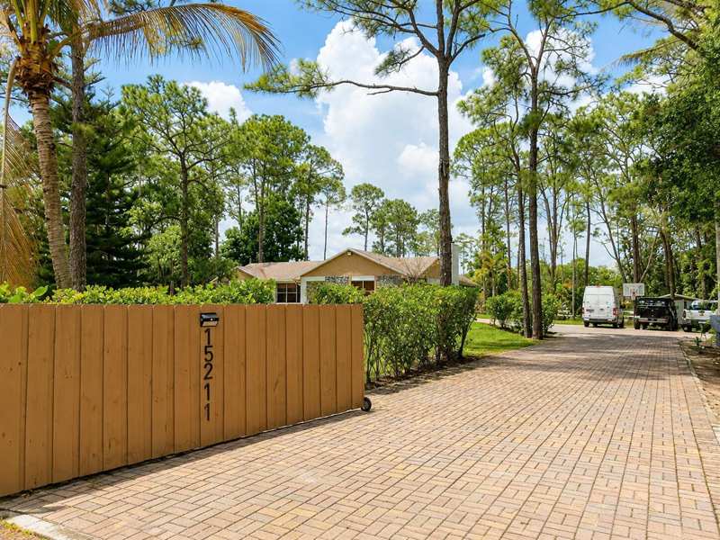 15211 60th Place N, FL 33470