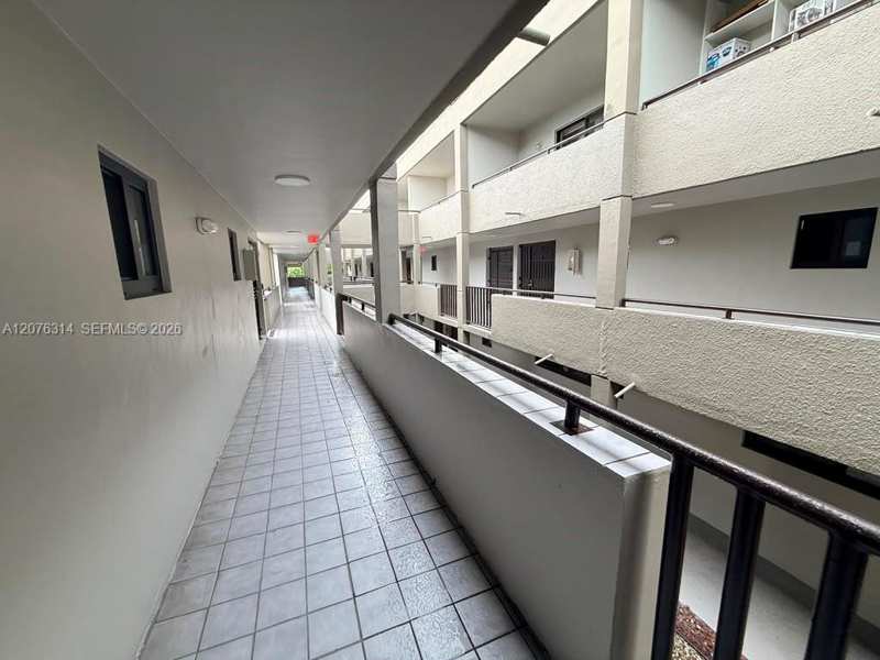 5 Olive Dr # 13, Hialeah FL 33010