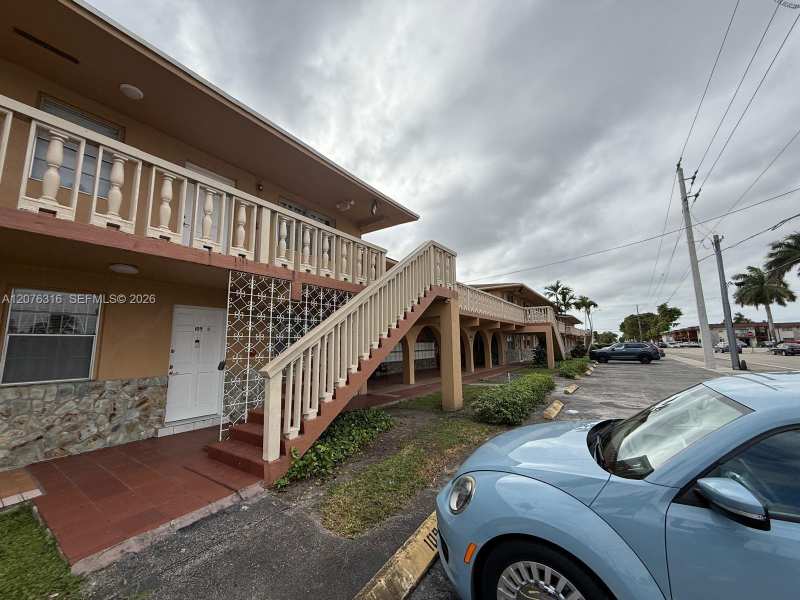 1154 W 35th St # 223, Hialeah FL 33012