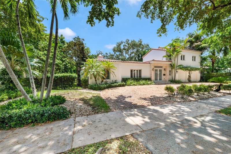 100 Sarto Ave, Coral Gables FL 33134