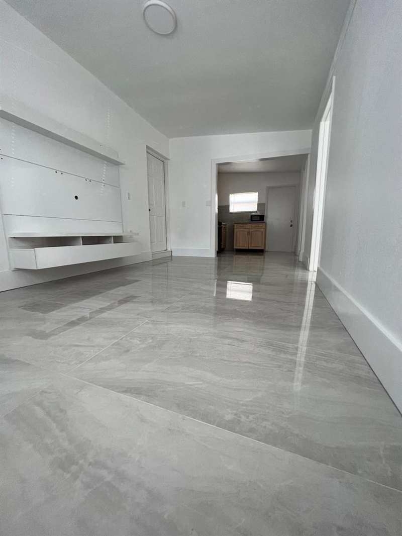 4040 NE 12TH Terrace, Pompano Beach FL 33064