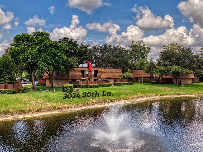 3024 30TH Lane, FL 33463