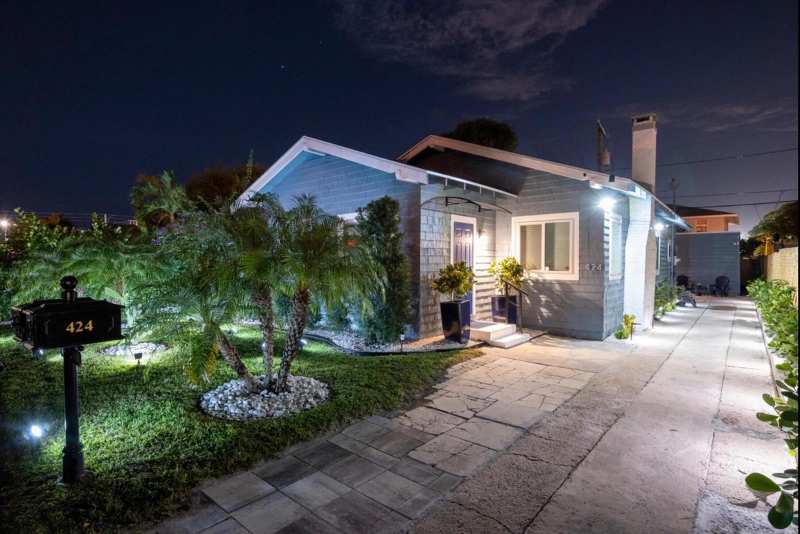 424 Malverne Road, West Palm Beach FL 33405