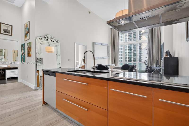 485 Brickell Ave # 2807, Miami FL 33131