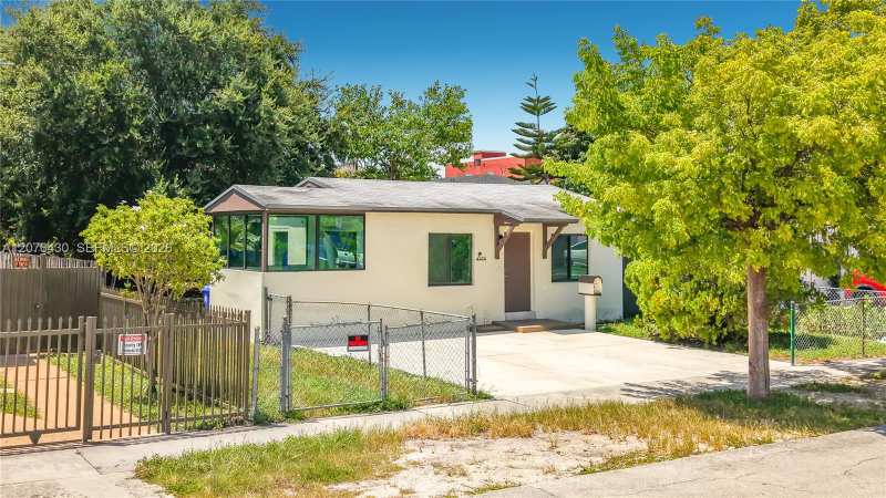 230 NW 56th Ct, Miami FL 33126