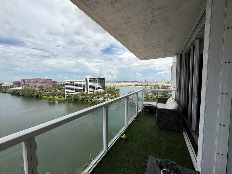 5077 NW 7th St # 1202, Miami FL 33126