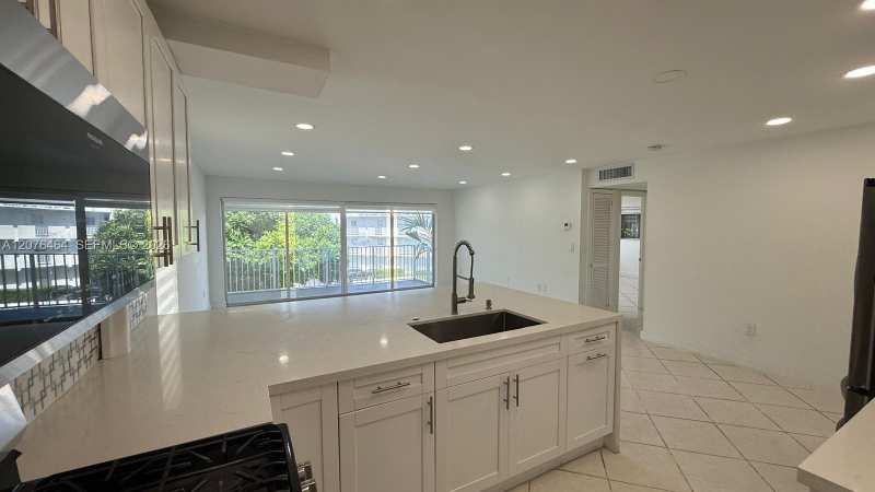 7701 SW 88th St # B330, Miami FL 33156
