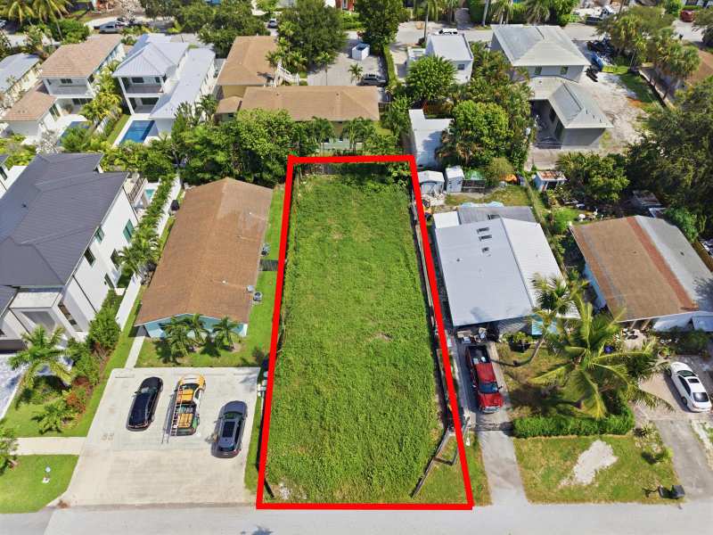 245 NE 11th Street, Delray Beach FL 33483