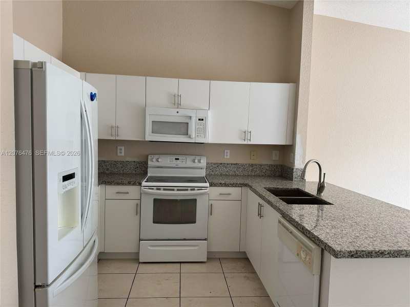 13782 SW 171st Ln # 13782, Miami FL 33177