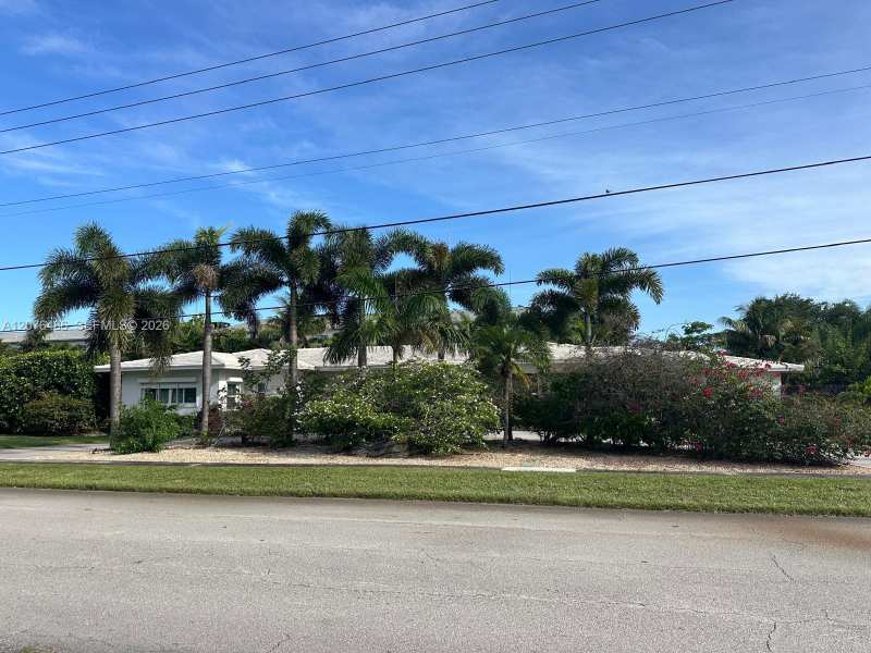 400 NE 2nd St, Pompano Beach FL 33060