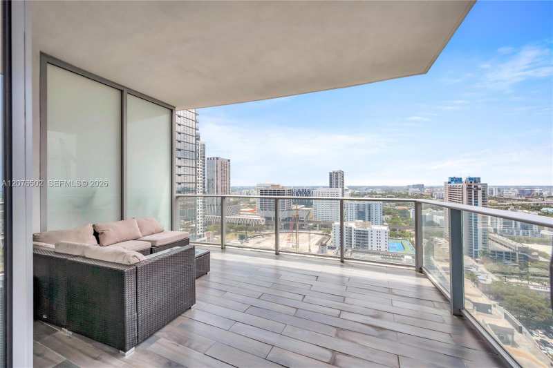 851 NE 1st Ave # 2408, Miami FL 33132