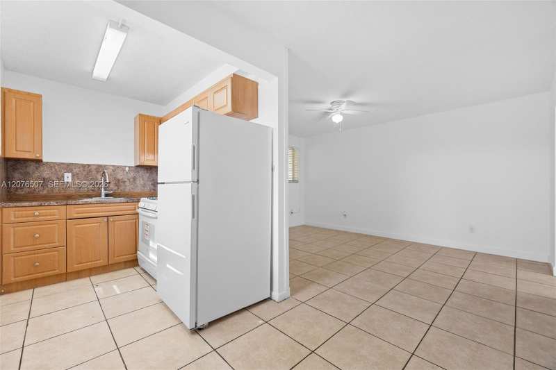 2799 E 4th Ave # 10, Hialeah FL 33013