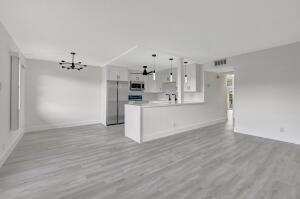 2053 Wolverton C, Boca Raton FL 33434