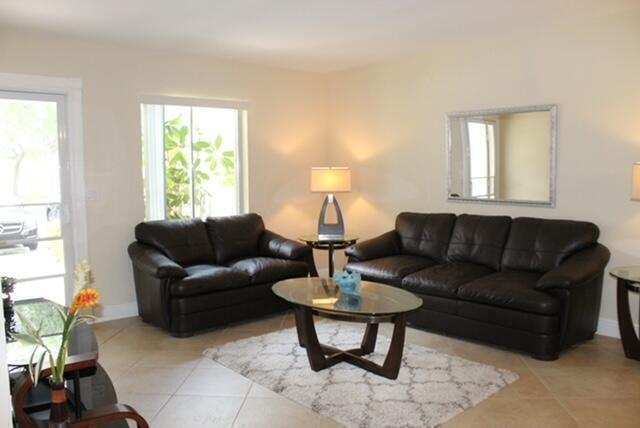 6436 CHASEWOOD Drive # B, Jupiter FL 33458