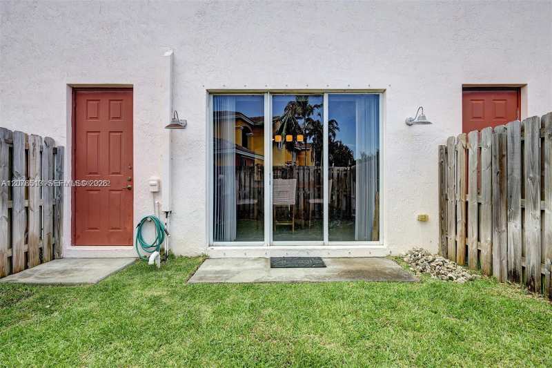2311 NE 42nd Cir, Homestead FL 33033