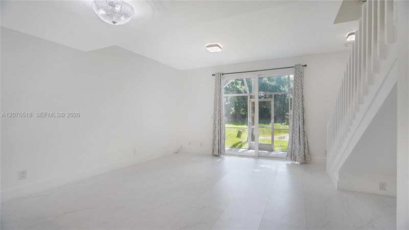 1492 Veracruz Ln # 4, Weston FL 33327
