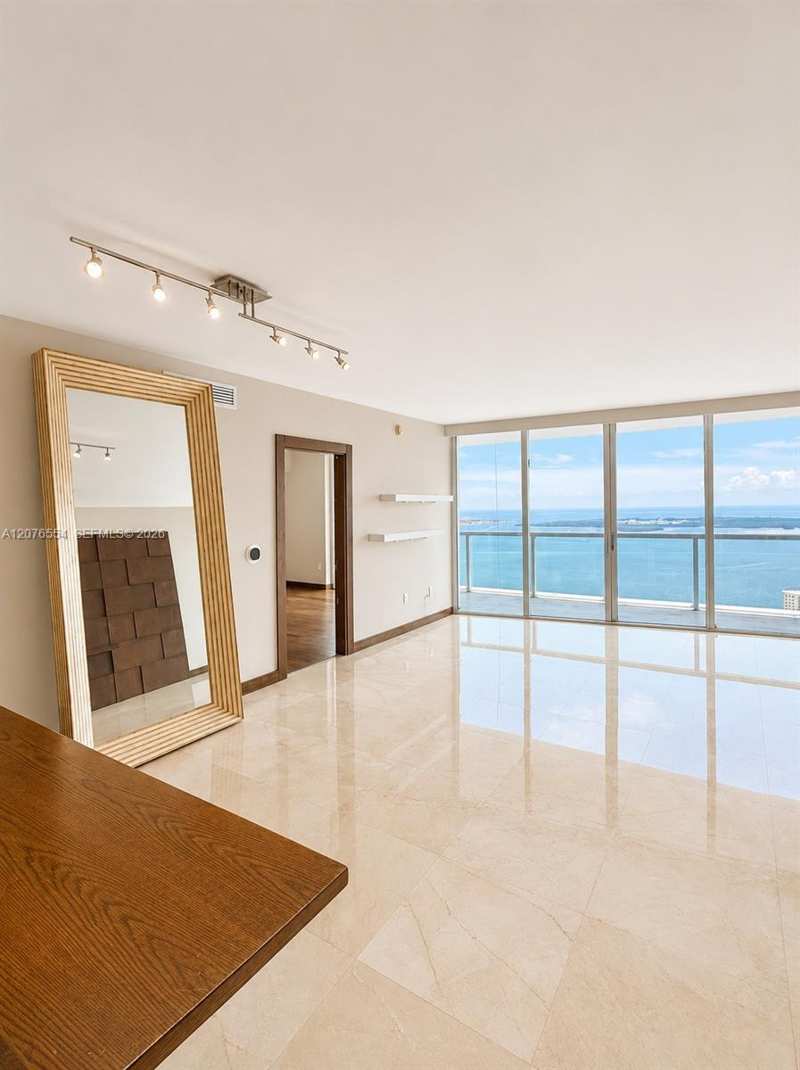 465 Brickell Ave # 5605, Miami FL 33131