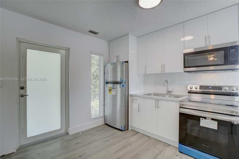 1335 NE 5th Ave # 3, Fort Lauderdale FL 33304