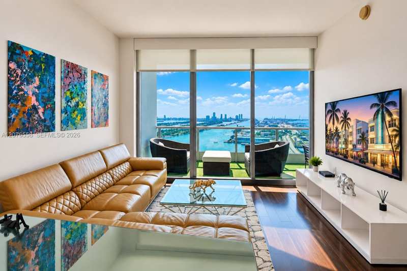 900 Biscayne Blvd # 4403, Miami FL 33132
