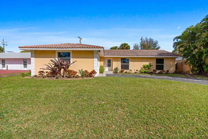 3697 Holly Drive, Palm Beach Gardens FL 33410